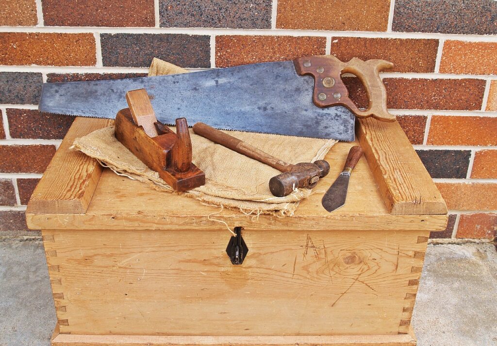 carpenter's toolbox, tool chest, tool kit-1466467.jpg